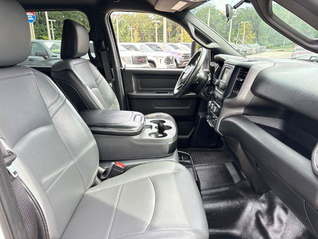 Used 2024 RAM 3500 Tradesman w/ Chrome Appearance Group AWD/4WD image 28