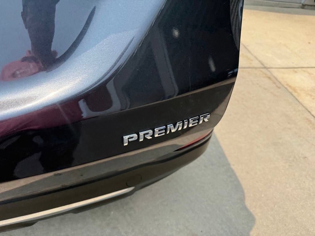Used 2022 Chevrolet Equinox Premier w/ LPO, Floor Liner Package FWD image 17