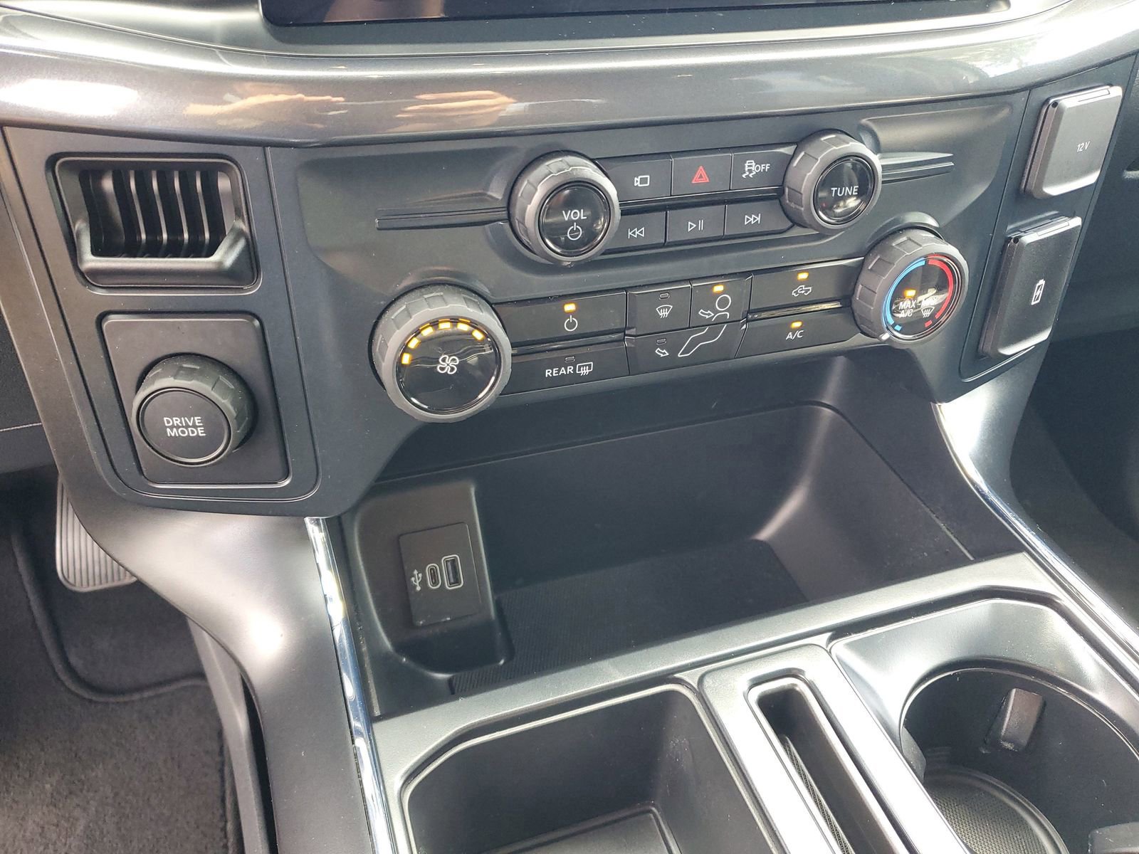 Certified 2025 Ford F150 STX w/ STX Black Appearance Package image 22