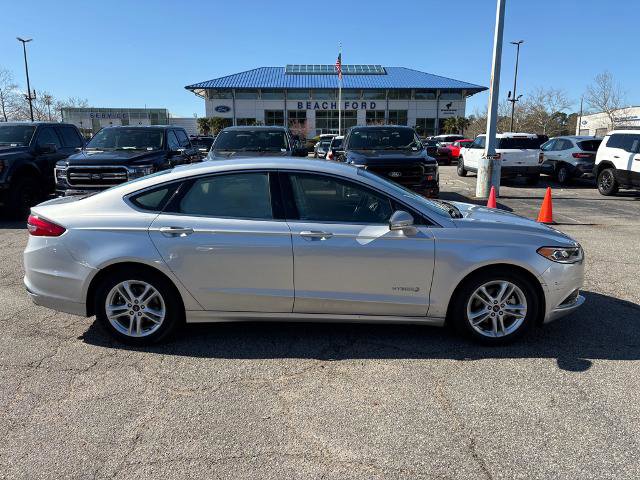 Certified 2018 Ford Fusion SE w/ Equipment Group 602A image 4