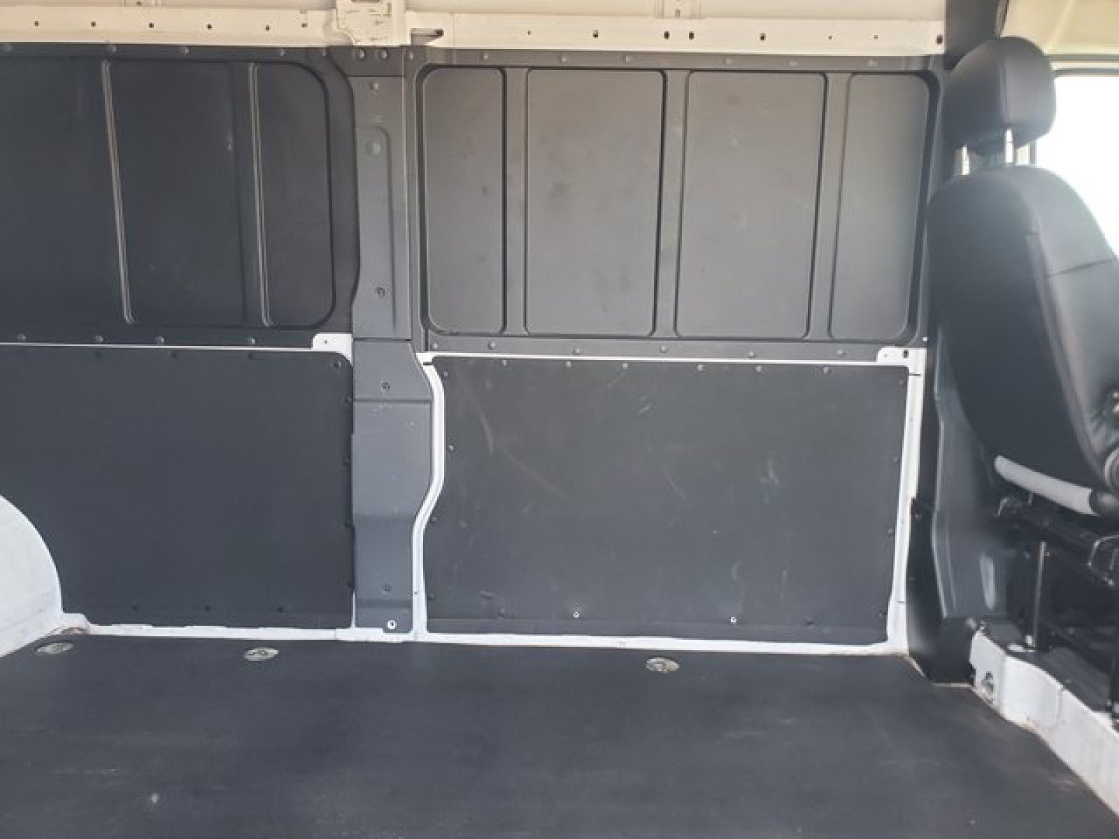 Used 2025 RAM ProMaster 3500 w/ Convenience Group FWD image 10