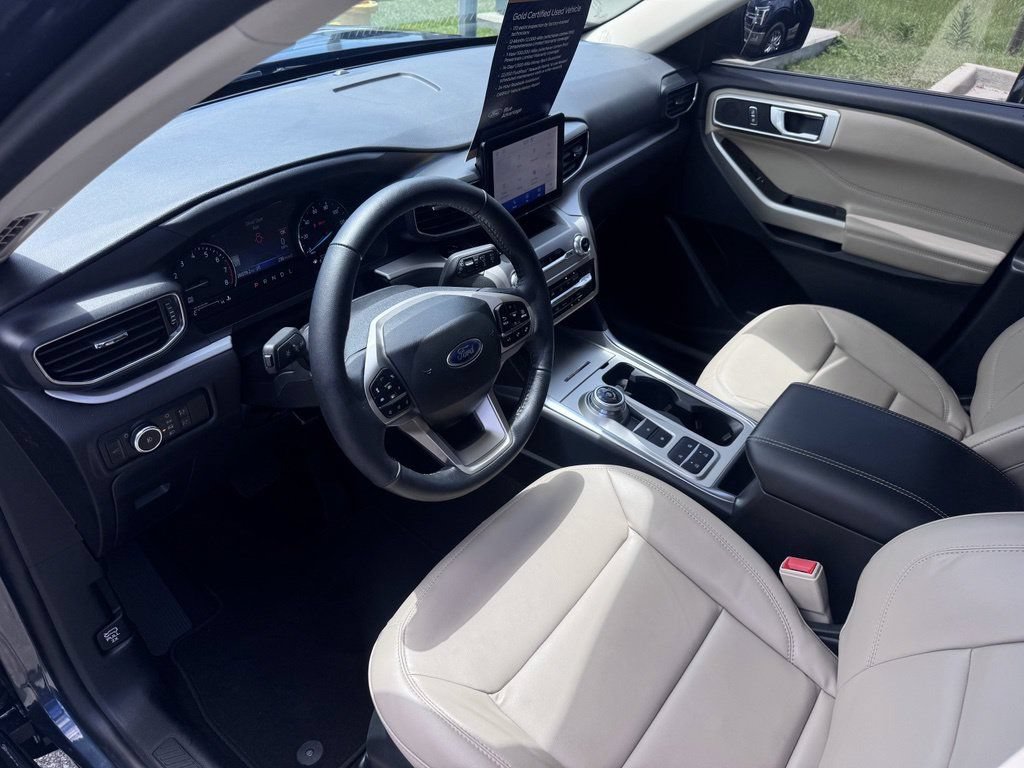 Certified 2023 Ford Explorer XLT w/ Equipment Group 202A RWD image 11