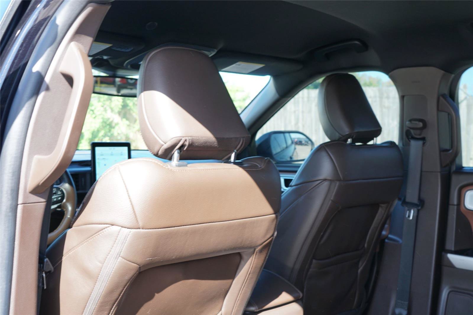 Certified 2021 Ford Explorer King Ranch w/ Premium Technology Package AWD/4WD image 21
