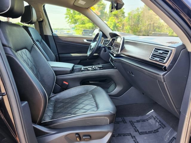 Used 2024 Volkswagen Atlas SEL Premium R-Line AWD/4WD image 11