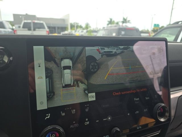 Used 2024 Lexus GX 550 w/ Accessory Package (2T) AWD/4WD image 10
