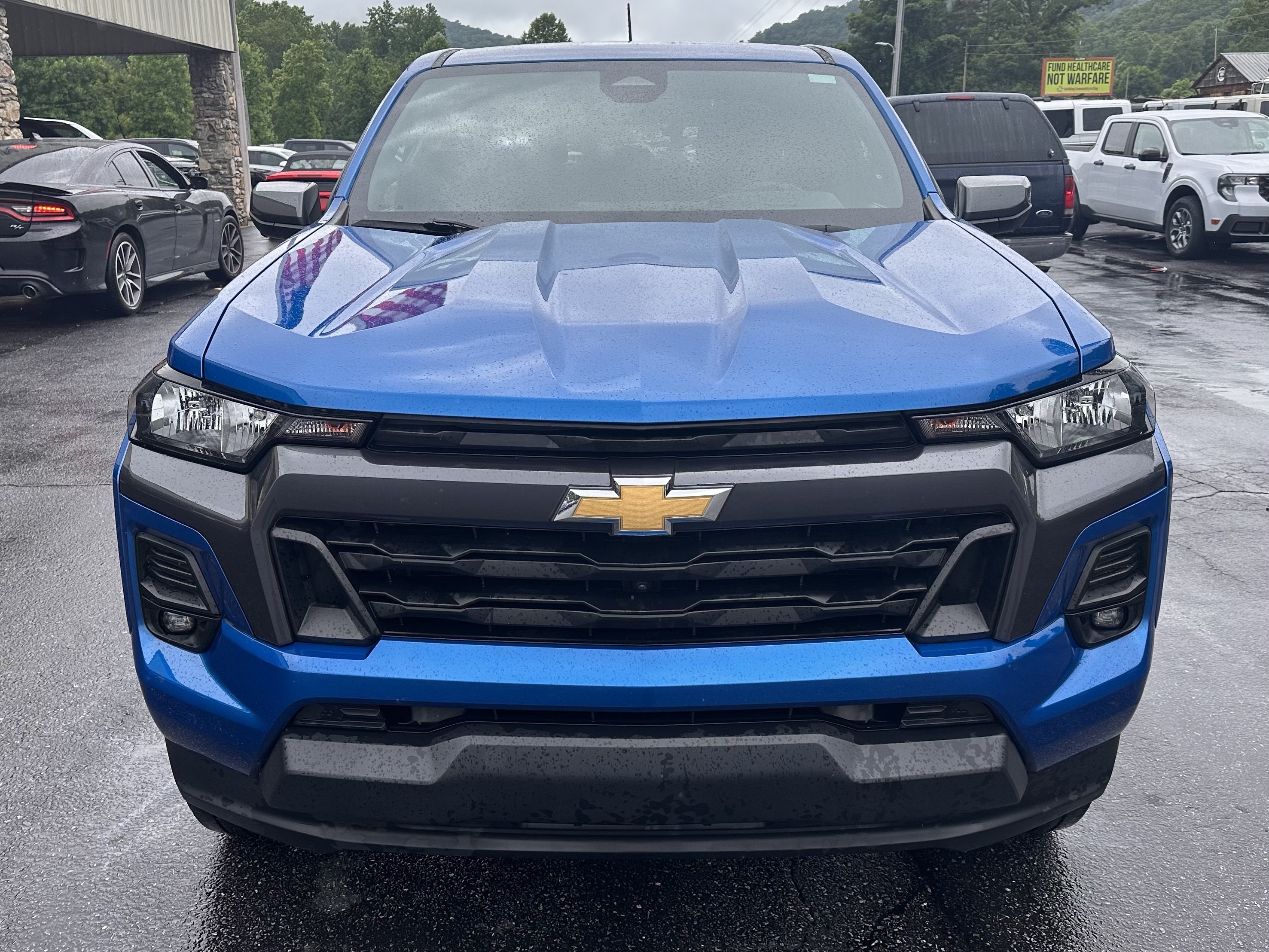 Used 2023 Chevrolet Colorado LT w/ LT Convenience Package II RWD image 3