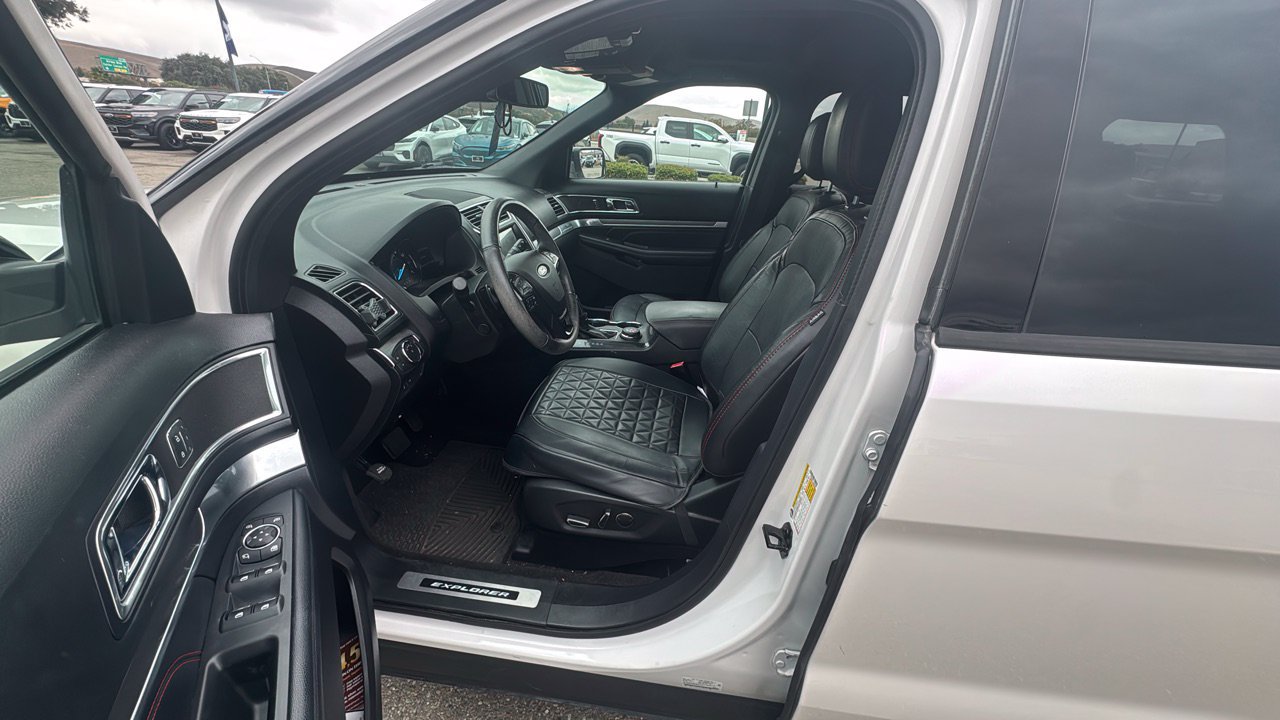 Certified 2018 Ford Explorer Sport w/ Equipment Group 401A AWD/4WD image 3