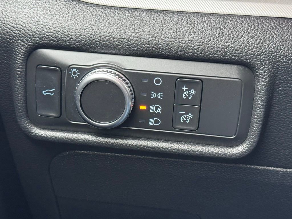 Certified 2020 Ford Explorer XLT AWD/4WD image 40
