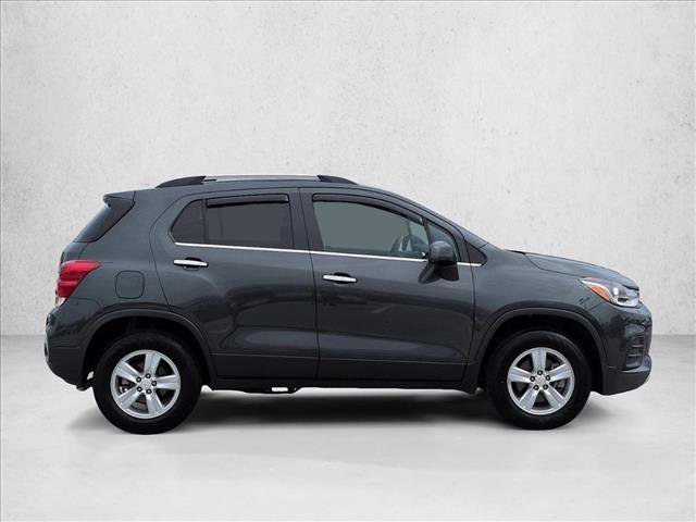 Used 2020 Chevrolet Trax LT w/ Sun & Sound Package AWD/4WD image 4