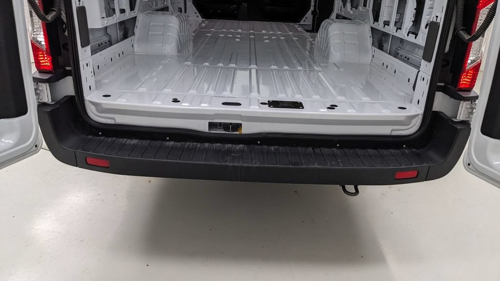 Certified 2023 Ford Transit 350 148 High Roof Extended DRW RWD image 5