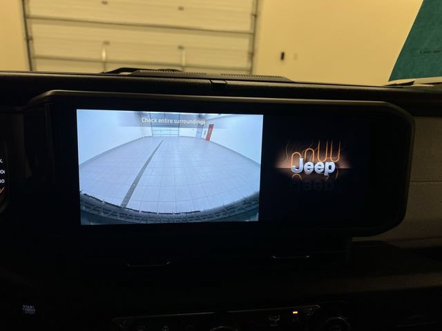Used 2025 Jeep Wrangler Sport AWD/4WD image 14