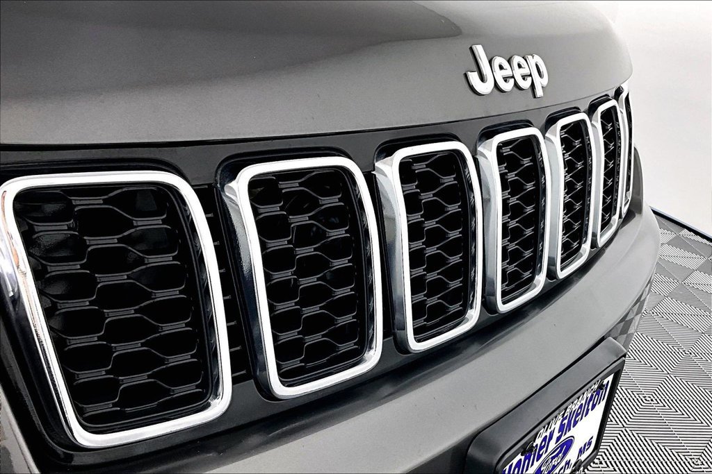 Used 2019 Jeep Grand Cherokee Limited w/ Luxury Group II AWD/4WD image 30