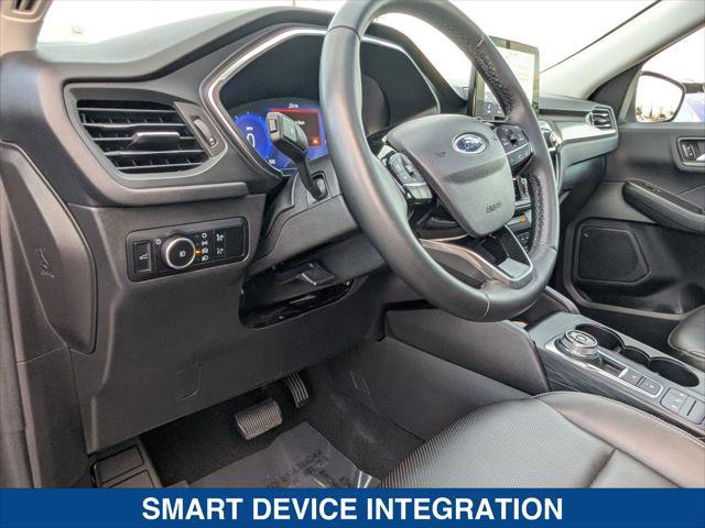 Certified 2022 Ford Escape Titanium w/ Class II Trailer Tow Package image 12