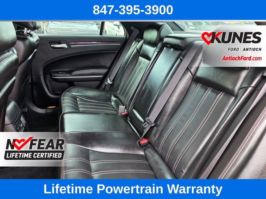 Used 2019 Chrysler 300 S AWD/4WD image 18