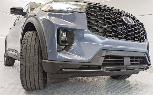 Certified 2025 Ford Explorer ST RWD image 24