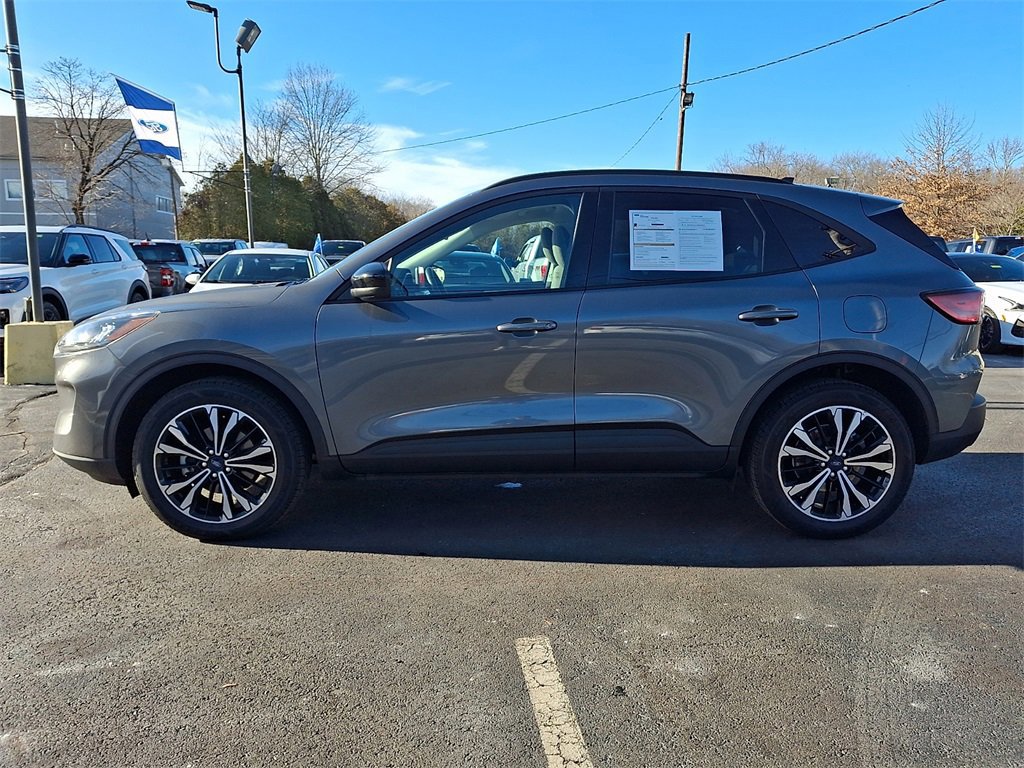 Certified 2022 Ford Escape SE w/ SE Sport Appearance Package image 2