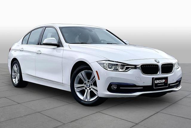 Used 2017 BMW 330i xDrive Sedan AWD/4WD image 2