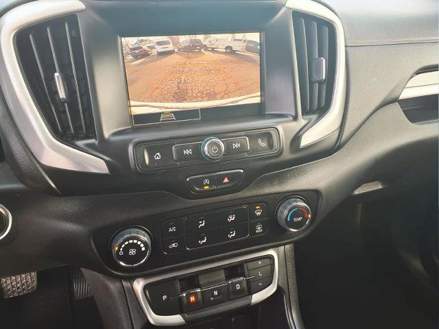 Used 2024 GMC Terrain SLE image 27