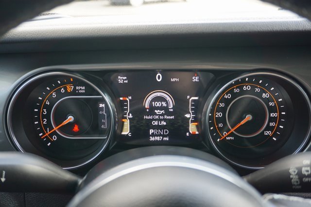 Used 2022 Jeep Wrangler Unlimited Sahara image 13