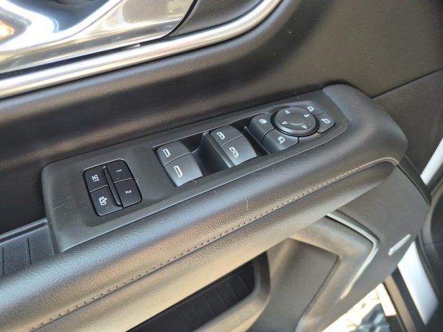 Used 2021 Chevrolet Tahoe Z71 w/ Luxury Package AWD/4WD image 14