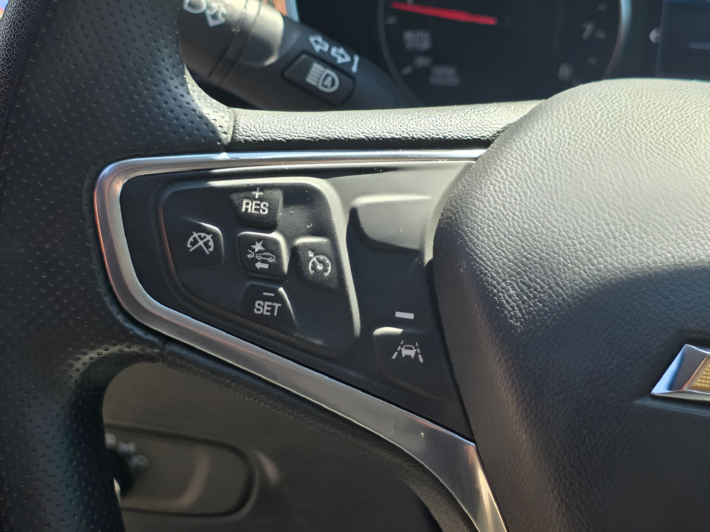 Used 2023 Chevrolet Equinox LT FWD image 16