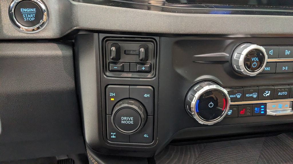 Certified 2024 Ford F250 Platinum AWD/4WD image 29