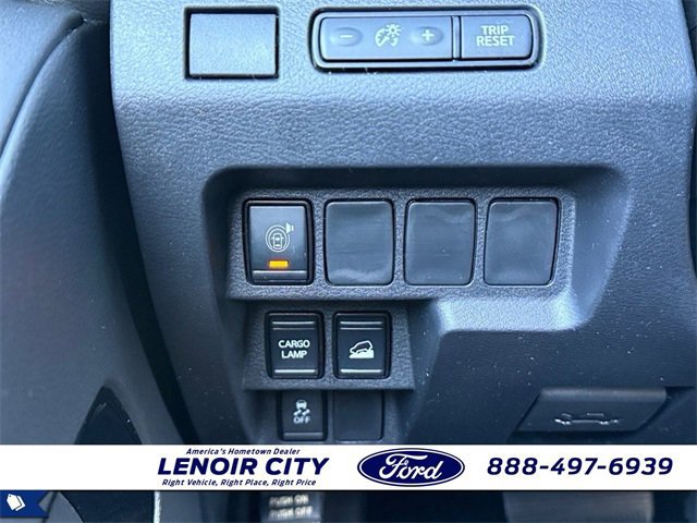 Used 2023 Nissan Frontier SV w/ Midnight Edition Package image 19