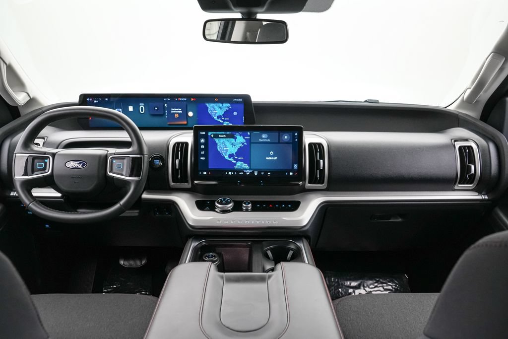 Certified 2025 Ford Expedition Active AWD/4WD image 14