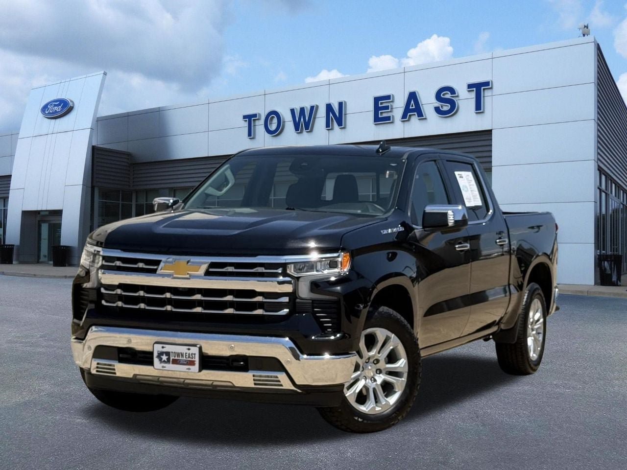 Used 2025 Chevrolet Silverado 1500 LTZ w/ LTZ Convenience Package II