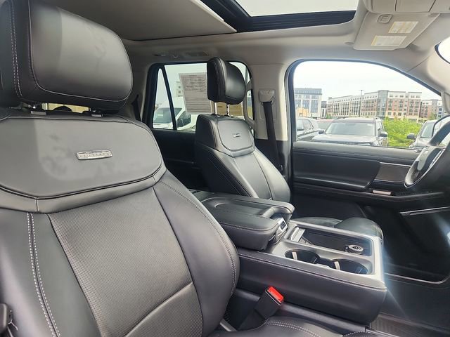 Certified 2025 Ford Expedition Platinum AWD/4WD image 33