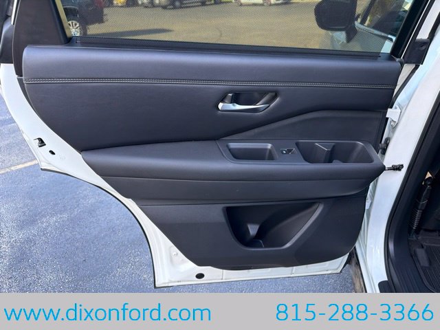 Used 2023 Nissan Pathfinder Platinum AWD/4WD image 28
