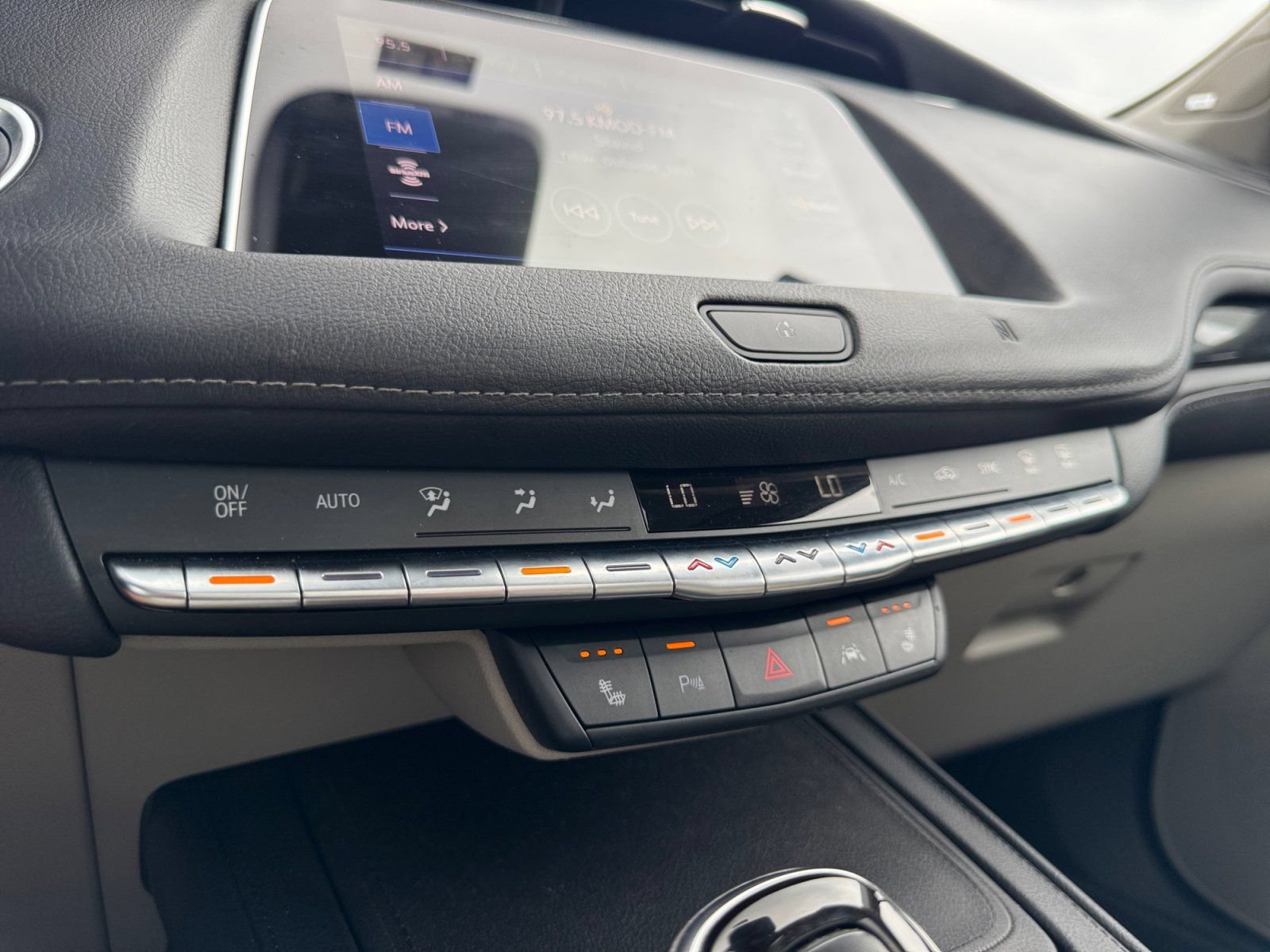 Used 2020 Cadillac XT4 Premium Luxury w/ LPO, Radiant Package FWD image 24