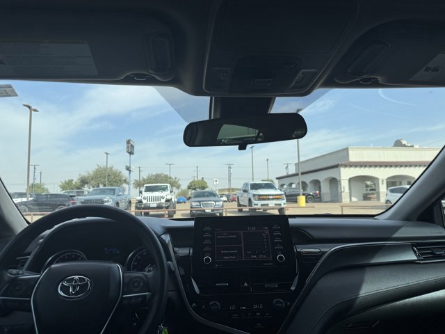 Used 2022 Toyota Camry LE image 19