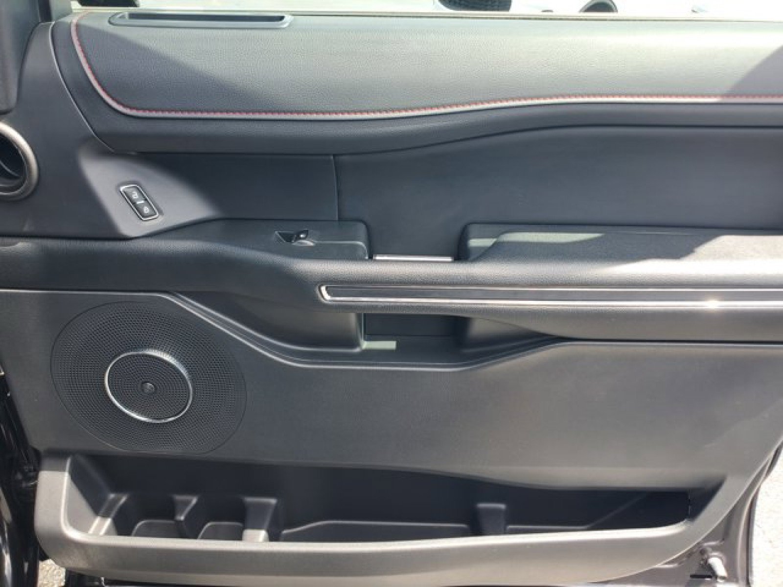 Certified 2023 Ford Expedition Limited RWD image 39