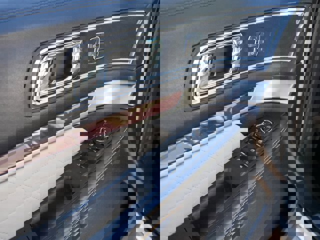 Certified 2018 Ford Explorer Platinum image 15