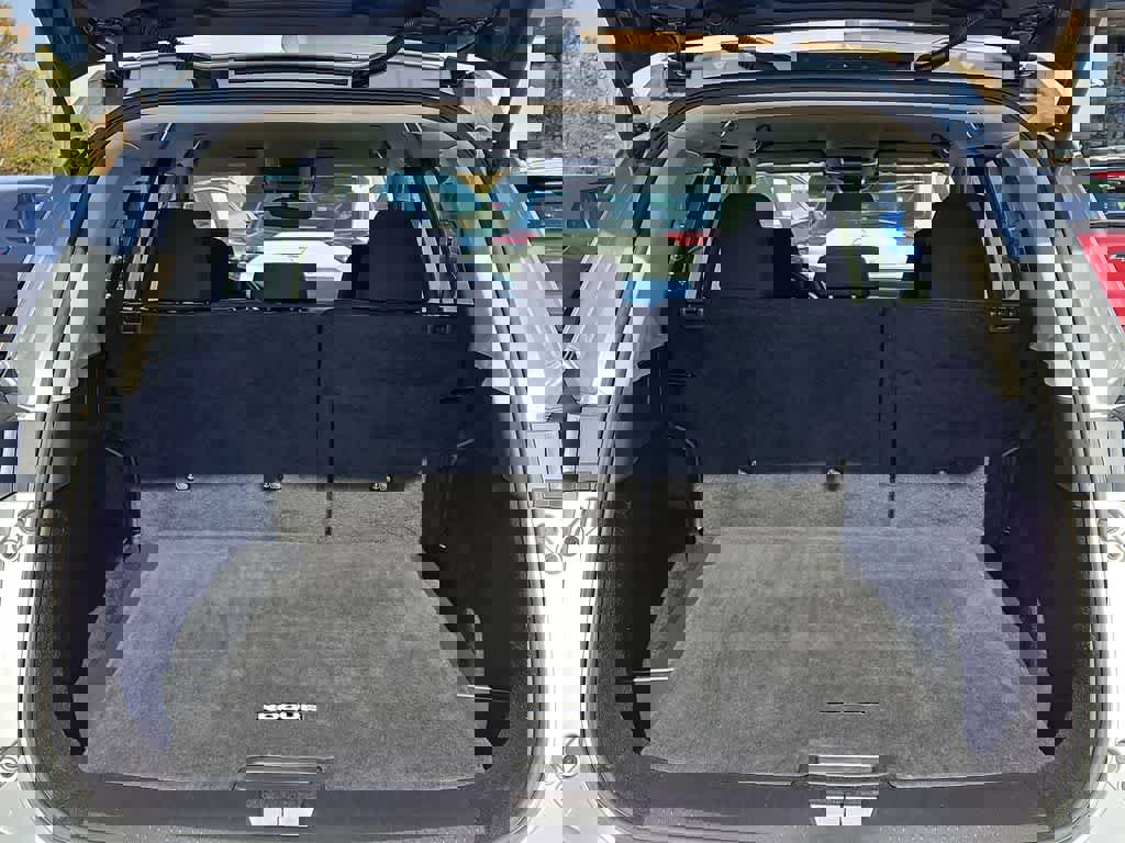 Used 2024 Nissan Rogue SV image 34