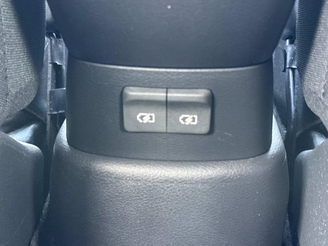 Used 2020 Nissan Kicks SV image 15