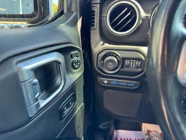 Used 2022 Jeep Wrangler Unlimited Sahara w/ Cold Weather Group image 21