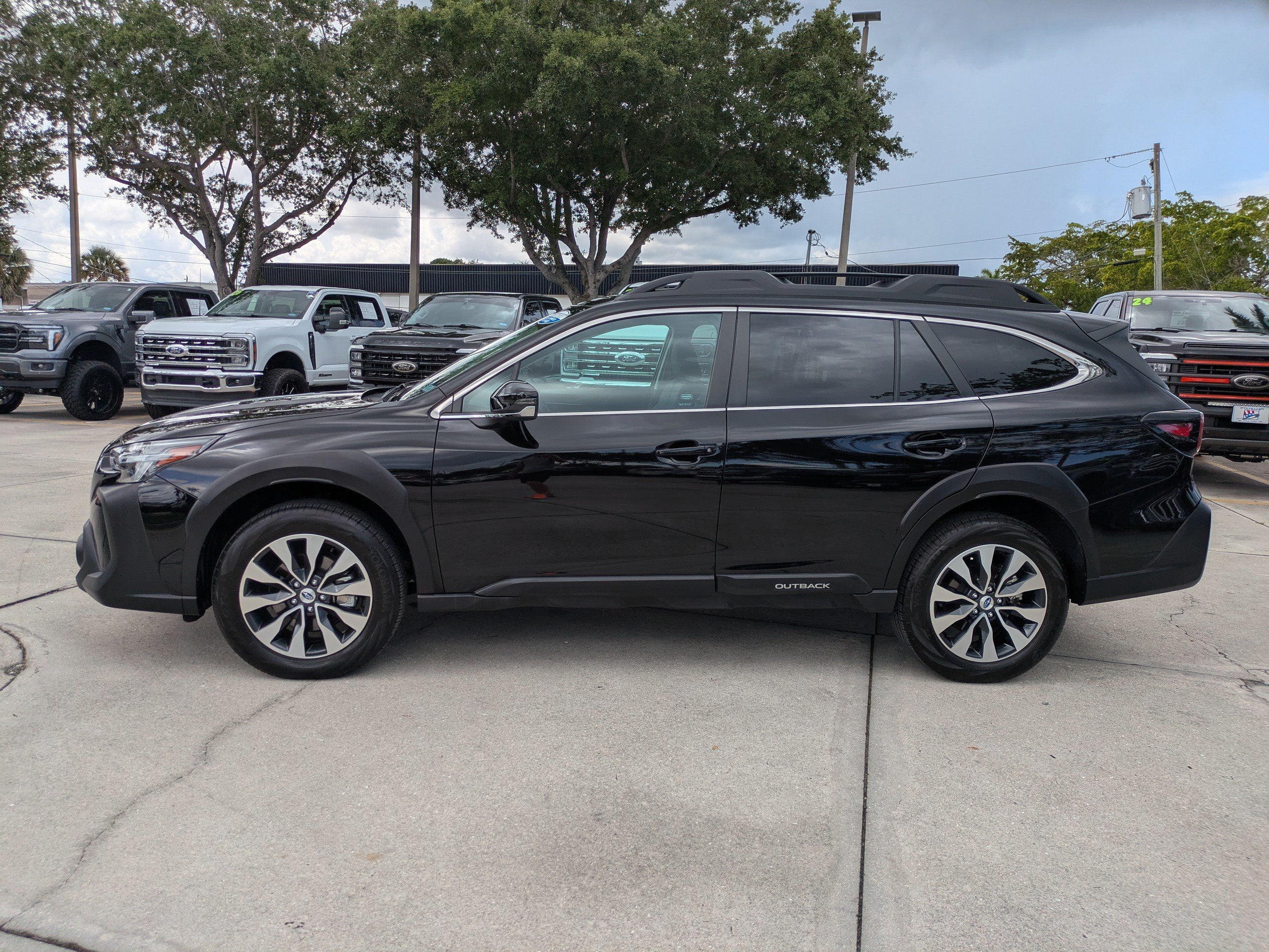 Used 2024 Subaru Outback Limited XT AWD/4WD image 13