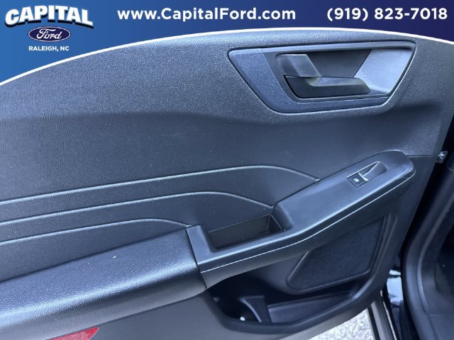 Certified 2023 Ford Escape Active FWD image 17
