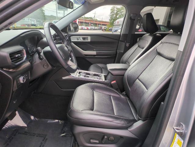 Certified 2022 Ford Explorer Limited w/ Equipment Group 301A AWD/4WD image 8