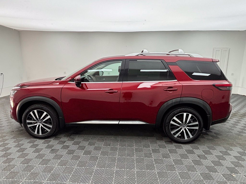 Used 2023 Nissan Pathfinder Platinum AWD/4WD image 13