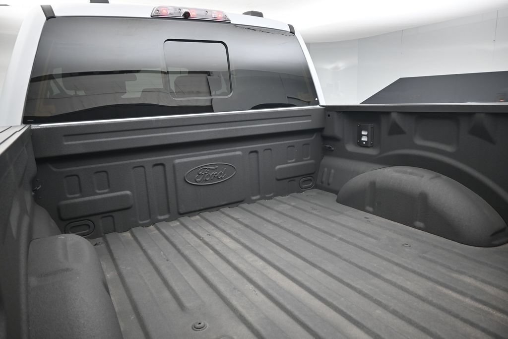 Certified 2025 Ford F150 Raptor w/ Equipment Group 803A Raptor R AWD/4WD image 26