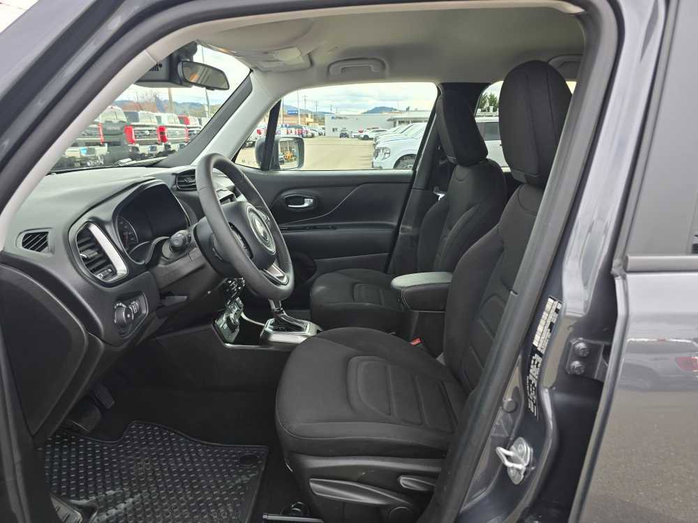 Used 2022 Jeep Renegade Latitude image 9