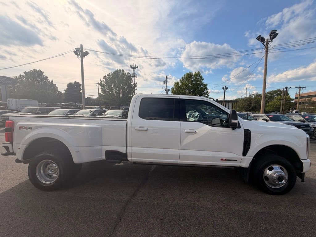 Certified 2025 Ford F350 Platinum AWD/4WD image 9