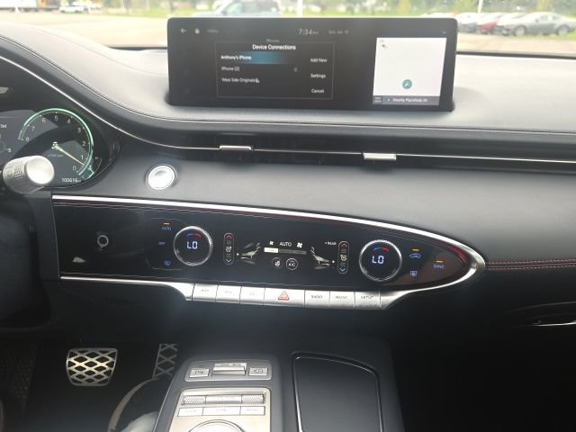 Used 2022 Genesis GV70 3.5T Sport w/ Sport Prestige Package AWD/4WD image 28