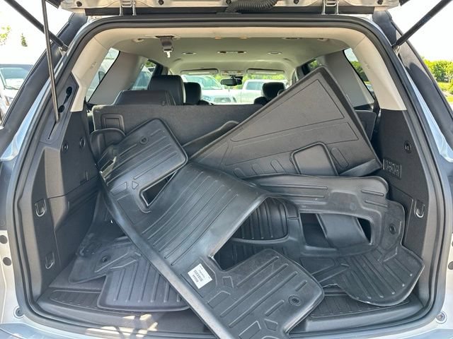 Used 2017 GMC Acadia Limited SLT AWD/4WD image 12