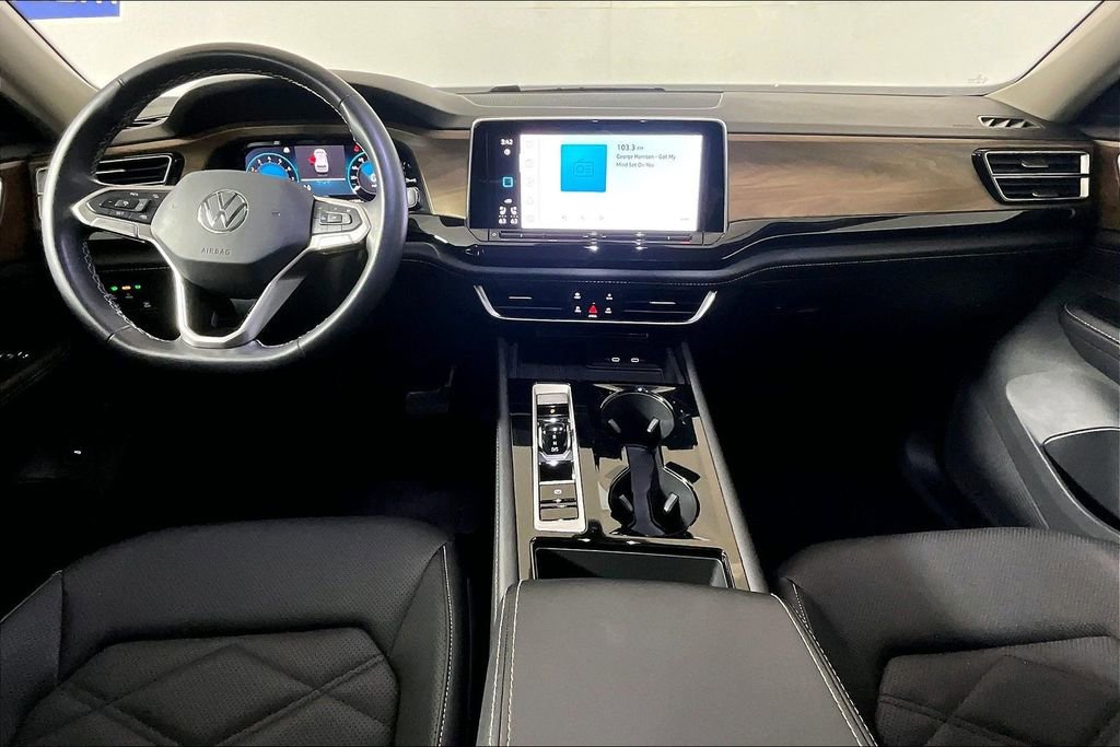 Used 2025 Volkswagen Atlas SE FWD image 11