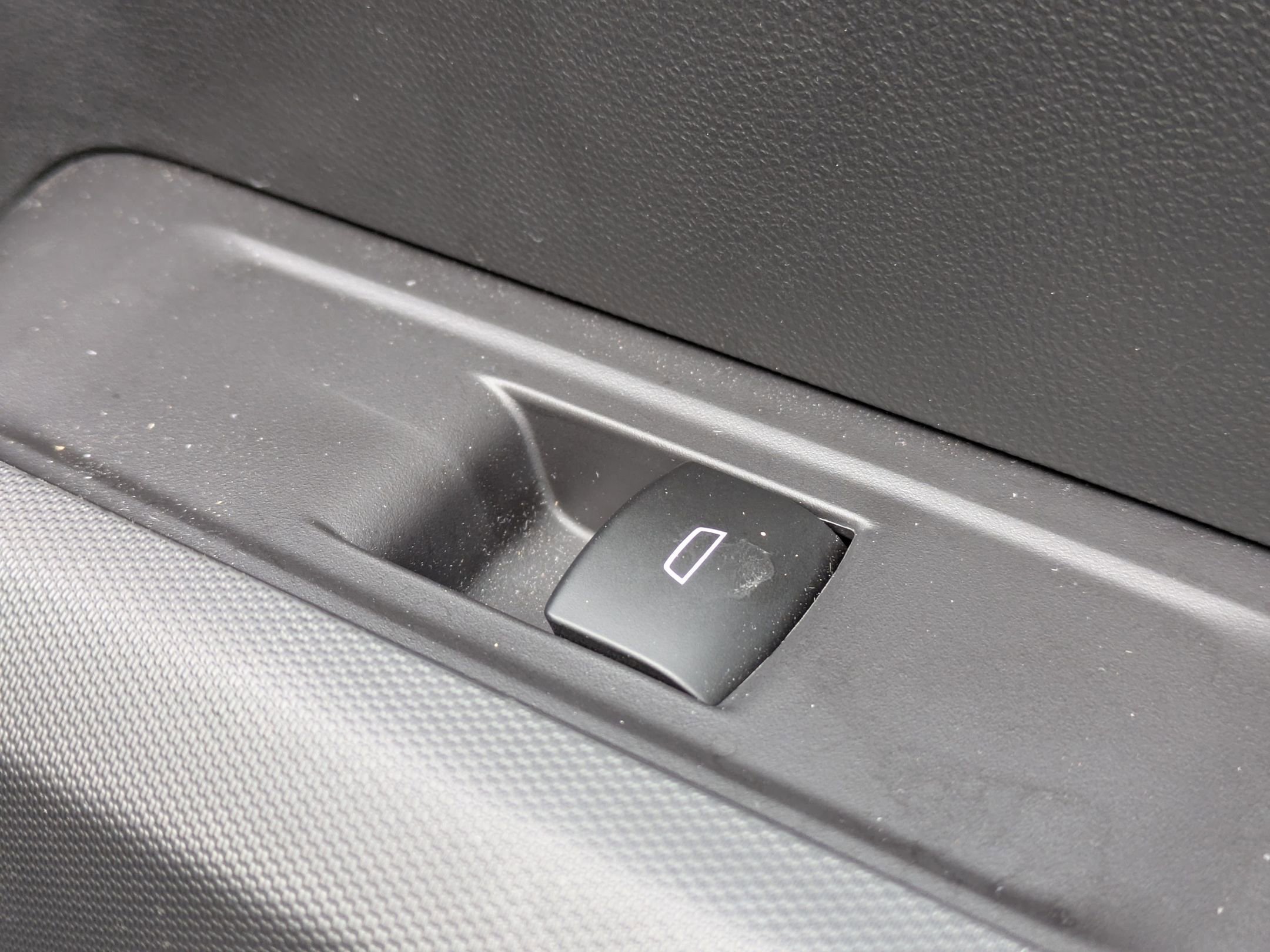 Used 2023 Chevrolet Colorado LT image 35