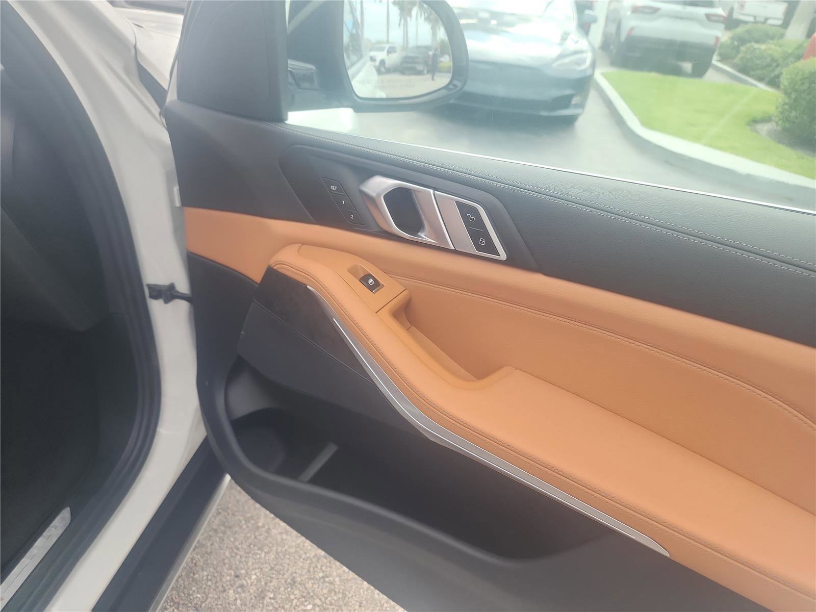 Used 2021 BMW X5 xDrive40i w/ Convenience Package image 27